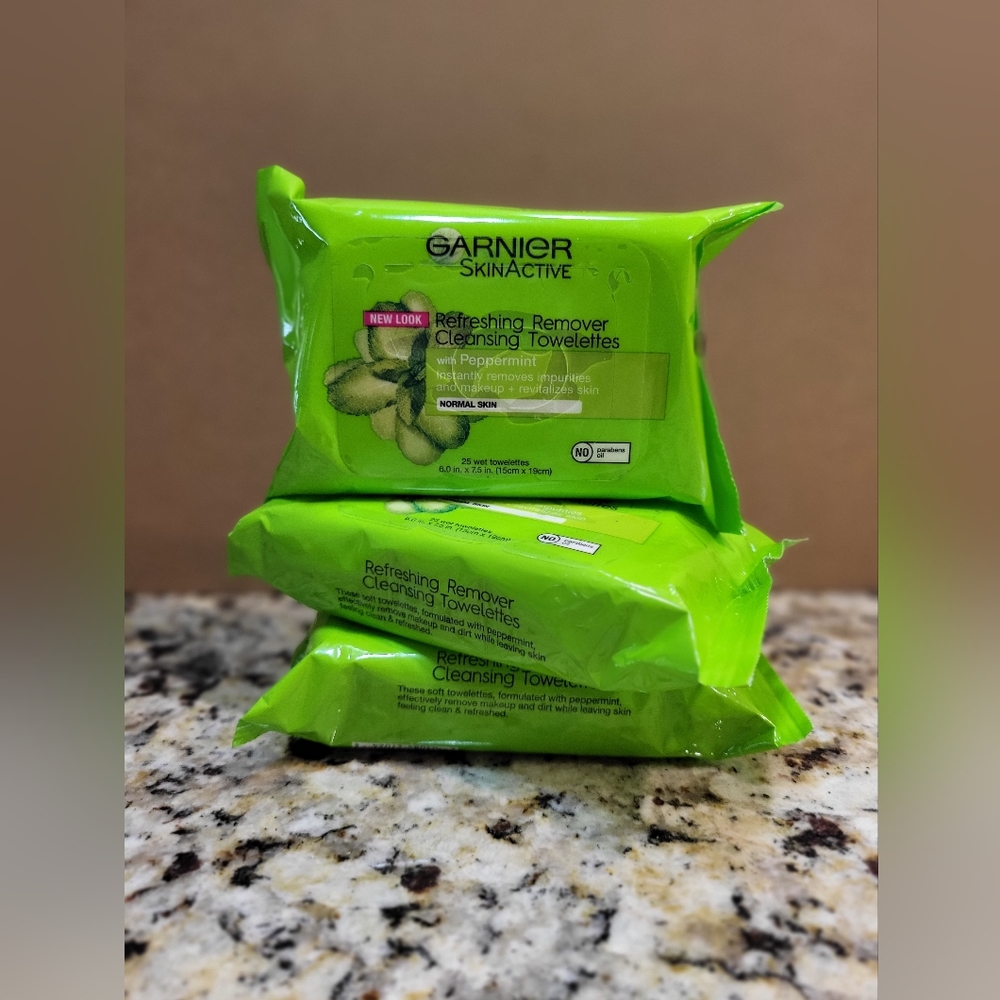 3/25 Garnier SkinActive Micellar Makeup Removing Towelettes.